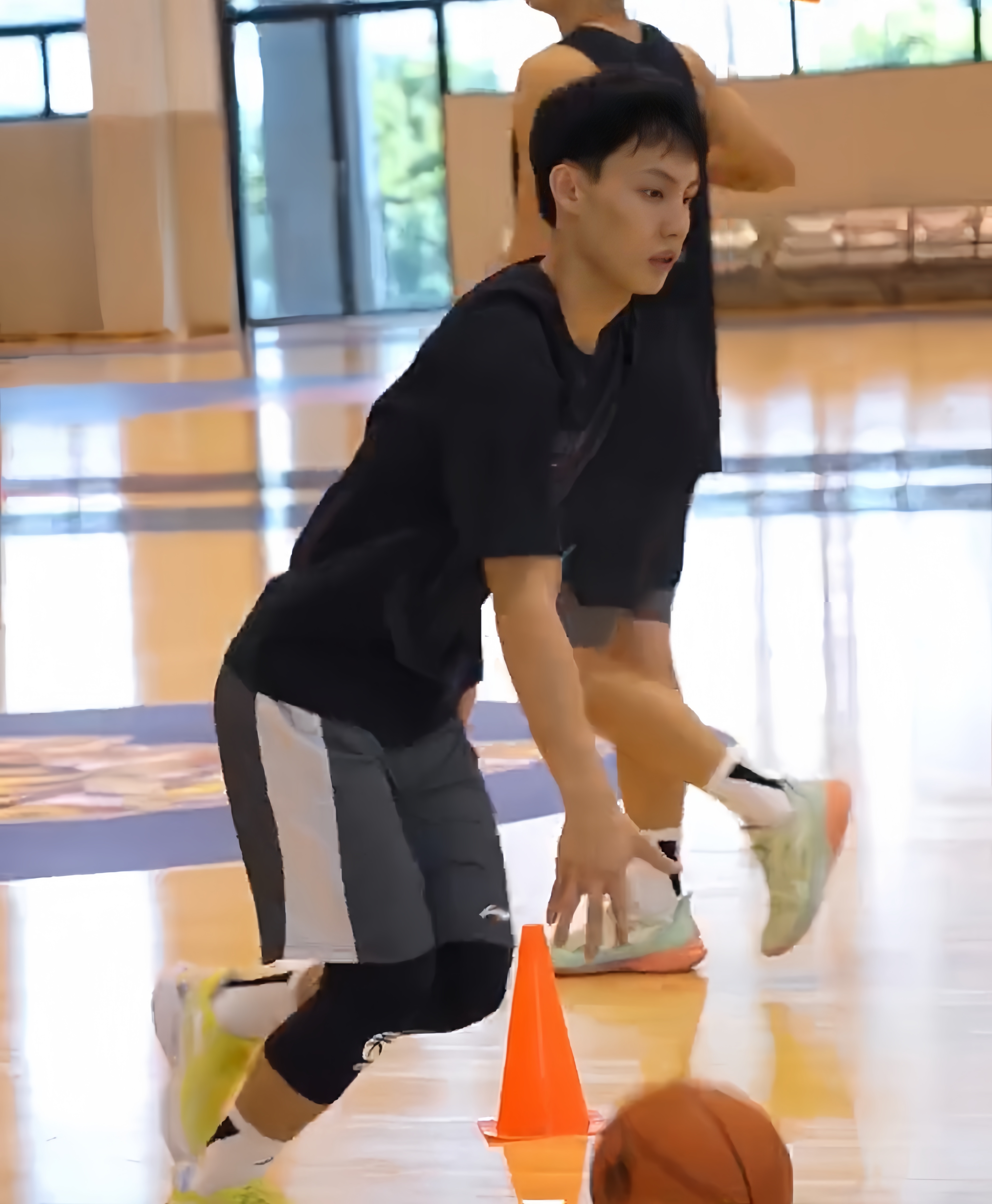 包含犹他爵士发布备战花絮，今晨战术微调，CBA常规赛任务艰巨，年轻球员得到机会的词条