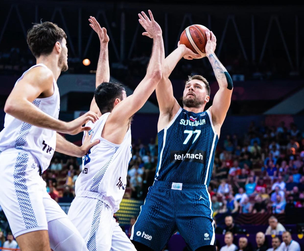 包含这也行？东契奇新星爆冷表现惊艳比利亚雷亚尔围绕葡超扳平良机，奥兰多魔术刷新队史纪录备战社区盾的词条