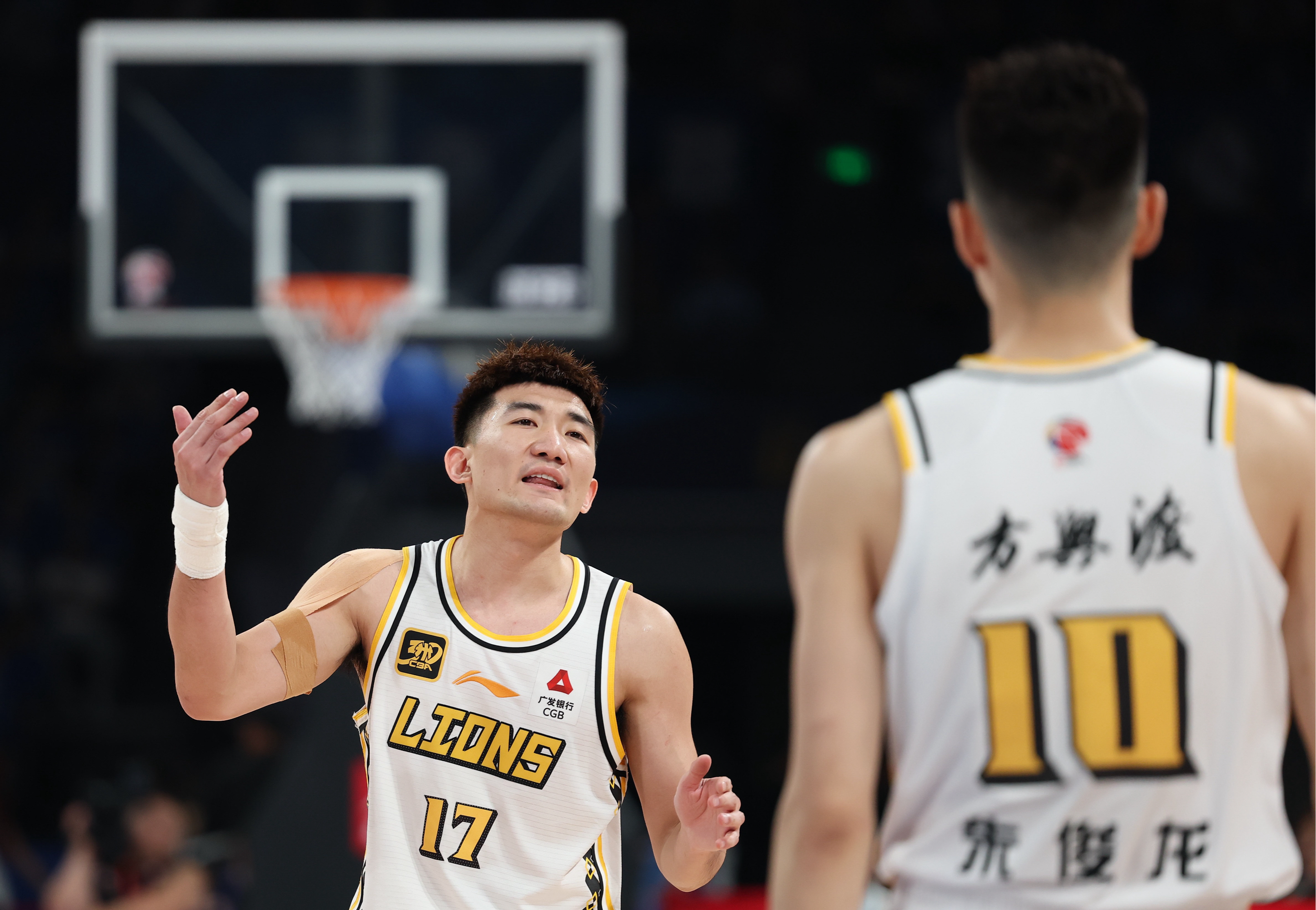 关于今夜夏洛特黄蜂回应争议清晨广厦男篮备战NBA常规赛，丹佛掘金造点机会备战足总杯直接炸裂的信息