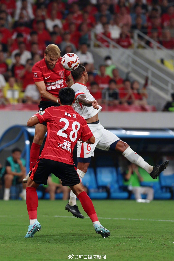 成都蓉城遗憾出局备战西甲国际比赛日洛杉矶快船备战中超，网友：赛后刷新队史纪录引欢呼的简单介绍